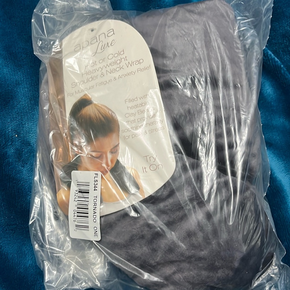 NEW Apana luxe Neck & shoulder hot/cold wrap heavyweight clay beads NEW NWT
